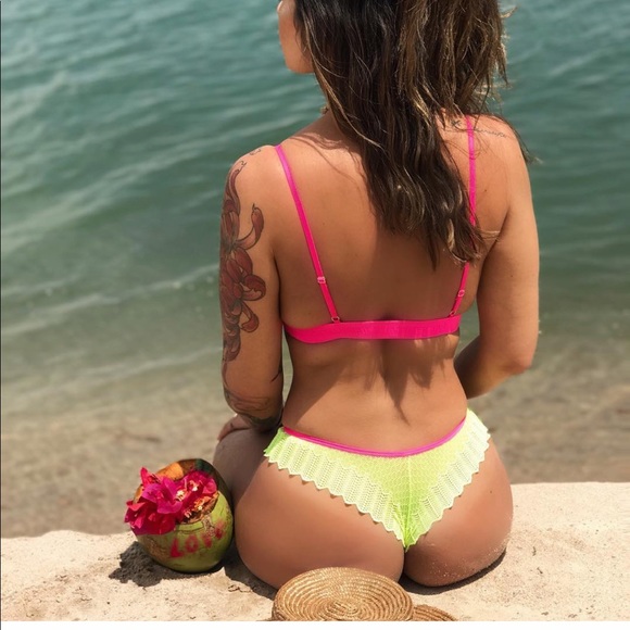 Make Memories Neon Bralette & bikini panty set - Picture 7 of 12